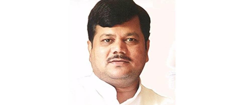 Fadnavis should come forward to join hands with the Center for the people: Patole